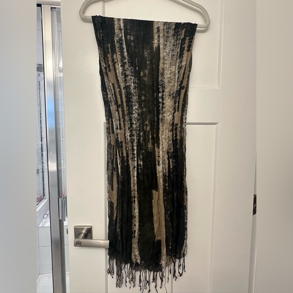 Black and Tan Patterned Scarf